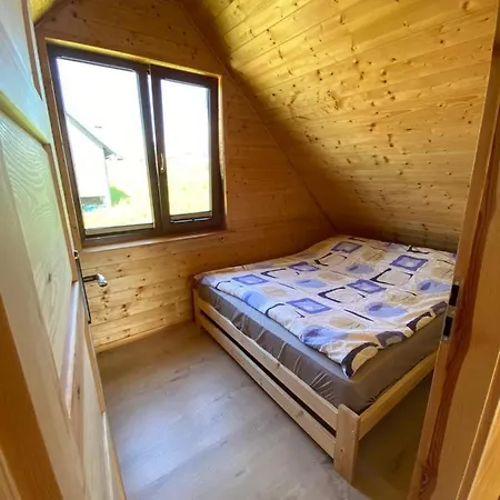 ロッジ Caloroczny Dom Letniskowy 2