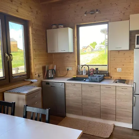 Caloroczny Dom Letniskowy 2 ロッジ Borzestowska Huta