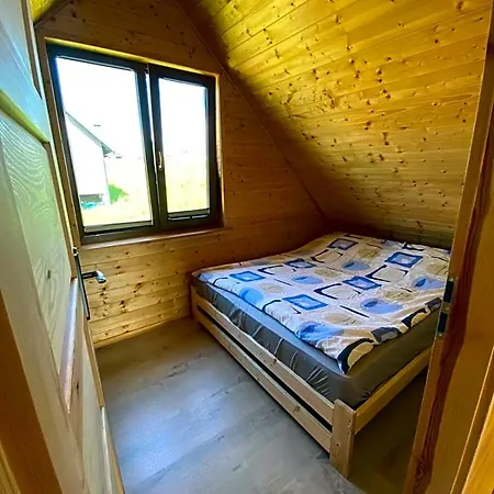 Lodge Caloroczny Dom Letniskowy 2 Borzestowska Huta
